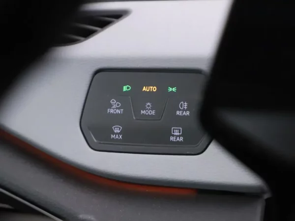 Photo 8 of 31 of WVWZZZE1ZMP001850 Volkswagen ID.3 First Plus 58 kWh IQ-Light