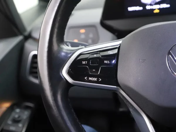 Photo 8 of 31 of WVWZZZE1ZMP028314 Volkswagen ID.3 Pro 58 kWh (5-drs Hatchb.)