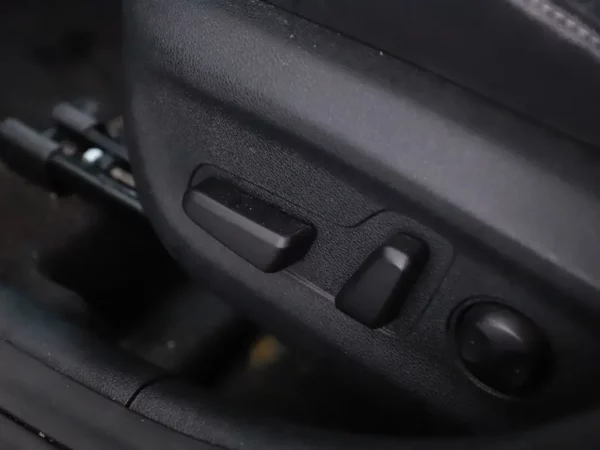 Photo 8 of 35 of KNACC81CGH5054995 Kia Niro 1.6 GDi Hybrid ExecutiveLine