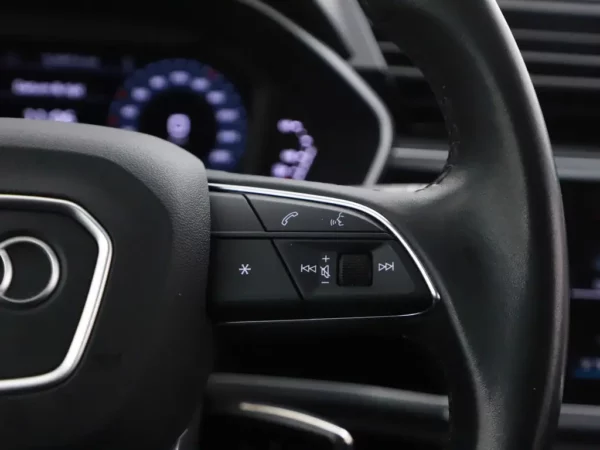 Photo 9 of 28 of WAUZZZF3XR1006511 Audi Q3 45 TFSI e edition