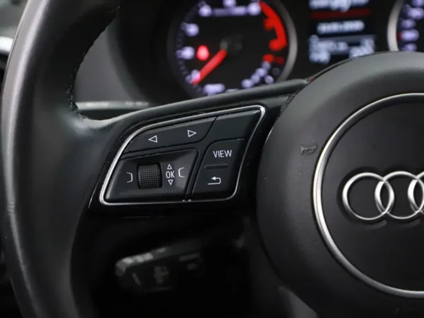 Photo 9 of 28 of WAUZZZGA5MA007796 Audi Q2 35 TFSI Aut. Business Edition LED