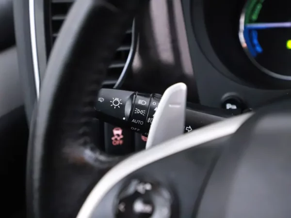 Photo 9 of 31 of JMBXDGG2WEZ002903 Mitsubishi Outlander 2.0 PHEV Instyle