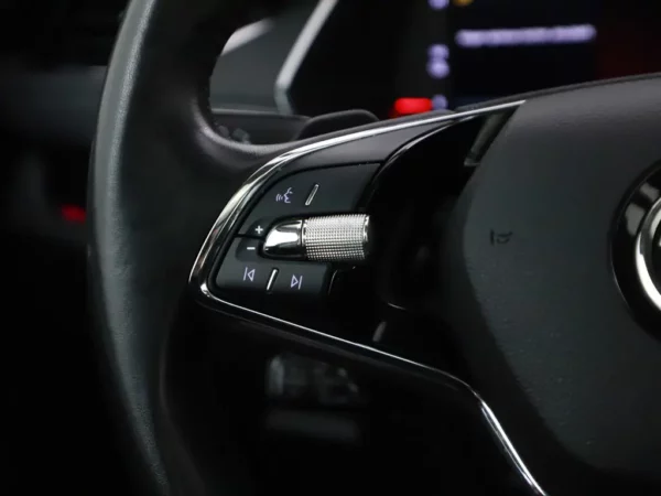 Photo 9 of 31 of TMBJW8NX1NY085740 Skoda Octavia Combi 1.4 TSI iV PHEV Business Plus