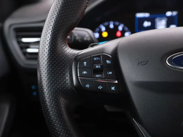 Ford FOCUS Wagon 1.5 EcoBoost ST Line