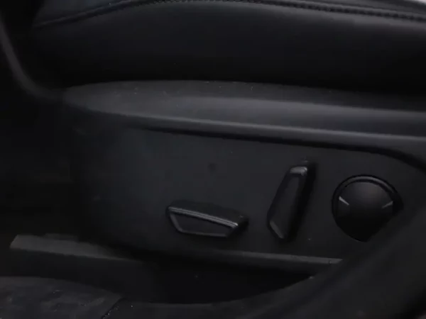 Ford Mustang Mach-E AWD 75 kWh LED