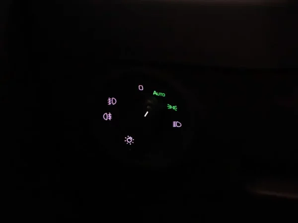 Photo 9 of 34 of TMBJR7NU6M5017005 Skoda Karoq 1.5 TSI ACT Sportline Business LED