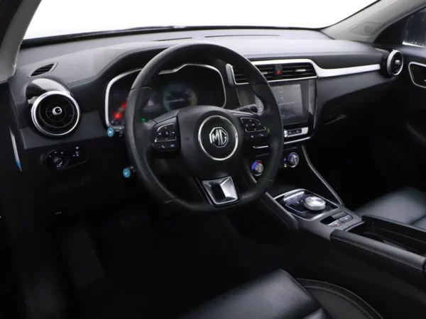 Photo 9 of 35 of LSJW74098LZ043107 MG ZS EV Luxury 45 kWh