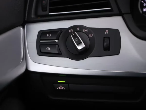 Photo 9 of 37 of WBA5G11060D177843 BMW 5 Serie Touring 520i High Executive Leder