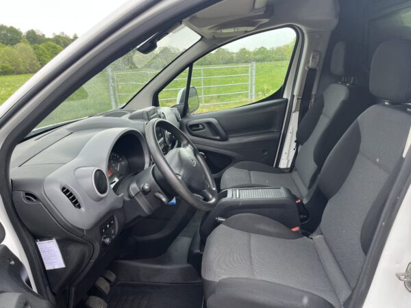 Peugeot Partner 120 1.6 BlueHDi 100 L1 XT