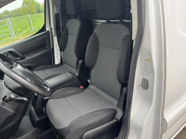 Peugeot Partner 120 1.6 BlueHDi 100 L1 XT