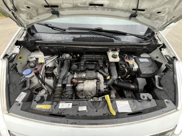 Peugeot Partner 120 1.6 BlueHDi 100 L1 XT