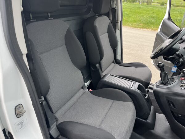 Peugeot Partner 120 1.6 BlueHDi 100 L1 XT