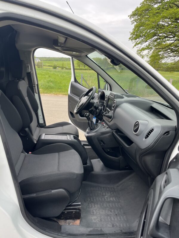 Peugeot Partner 120 1.6 BlueHDi 100 L1 XT