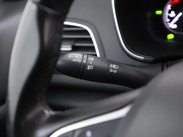 Photo 10 of 33 of VF1RFB00X55559632 Renault Mégane Estate 1.2 TCe Aut. Bose