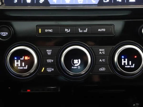 Land Rover Discovery 2.0 Sd4 HSE Luxury 7p. LED