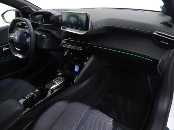 Photo 26 of 33 of VR3UHZKXZNT014830 Peugeot e-208 GT 50 kWh 3-Fase Cruise