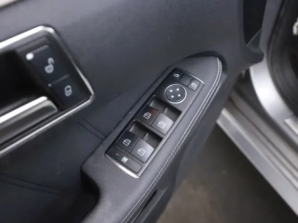 Mercedes-Benz E-Klasse Estate 220 CDI Edition Sport AMG Xenon