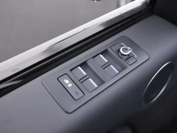 Land Rover Discovery 2.0 Sd4 HSE Luxury 7p. LED