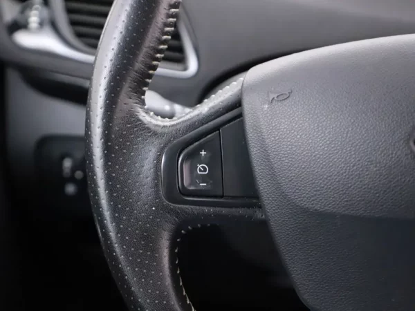 Renault Scénic 1.2 TCe Bose Navi