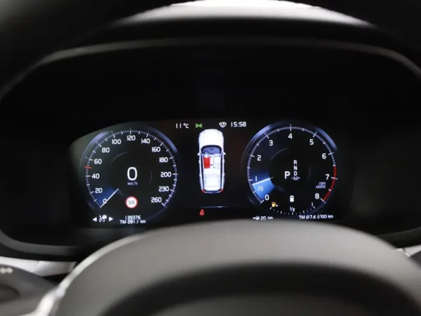 Volvo V60 2.0 B3 Momentum Advantage