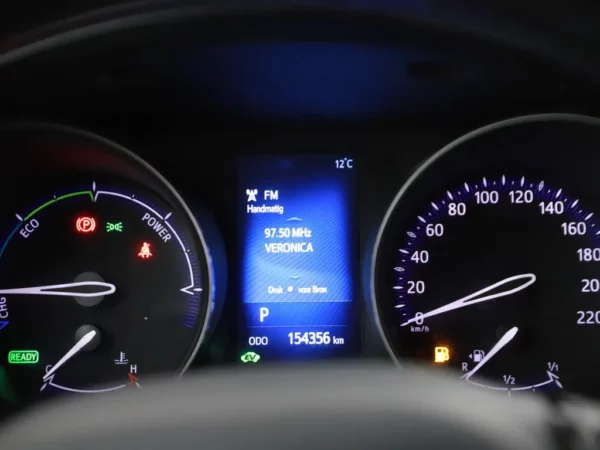 Photo 11 of 28 of NMTKZ3BX40R135763 Toyota C-HR 1.8 Hybrid Dynamic (5-drs SUV)