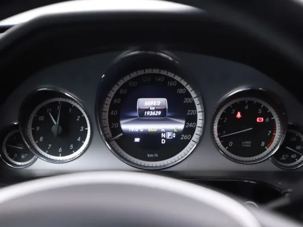 Mercedes-Benz E-Klasse Estate 200 CGI Aut. Business Class Avantgarde Xenon