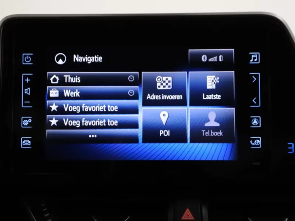 Photo 12 of 28 of NMTKZ3BX40R135763 Toyota C-HR 1.8 Hybrid Dynamic (5-drs SUV)