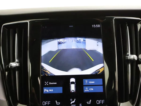 Volvo V60 2.0 B3 Momentum Advantage