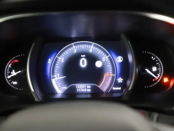 Photo 13 of 30 of VF1RFB00057047611 Renault Mégane Estate 1.2 TCe Bose