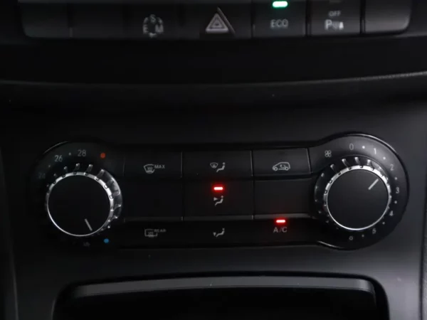 Mercedes-Benz B-Klasse 180 Ambition (5-drs MPV)