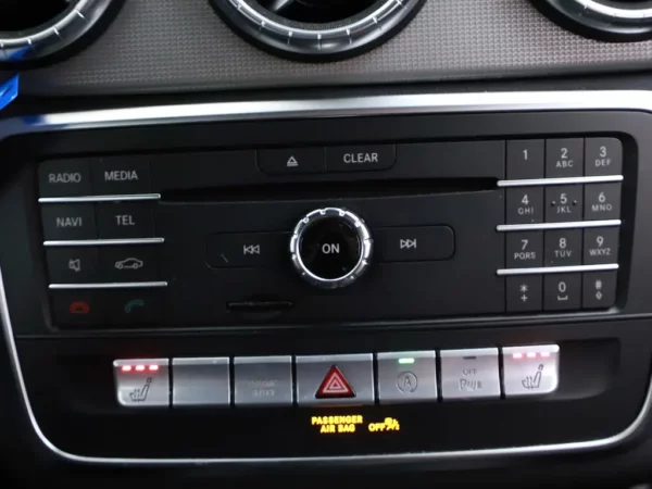 Mercedes-Benz CLA-Klasse Shooting Brake 180 Aut. Urban Ambition