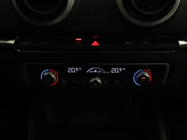 Audi A3 Sportback 1.5 TFSI S-Tronic Design Pro-Line S-Line