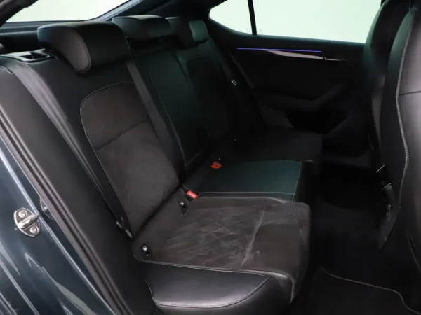 Photo 15 of 24 of TMBAB7NP8H7047289 Skoda Superb 1.4 TSI AUT. Sportline