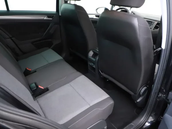 Volkswagen Golf Sportsvan 1.6 TDI Highline Heated-Seats