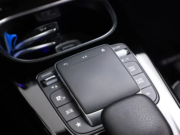 Mercedes-Benz A-Klasse 250e Premium AMG