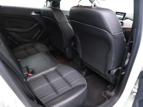 Mercedes-Benz B-Klasse 180 Ambition (5-drs MPV)