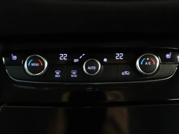 Opel Grandland X 1.2 Turbo Business Edition Navi