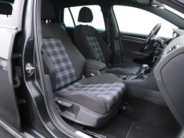 Volkswagen Golf 1.4 TSI Aut. GTE LED