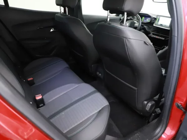 Peugeot 2008 1.2 PureTech Blue Lease Allure