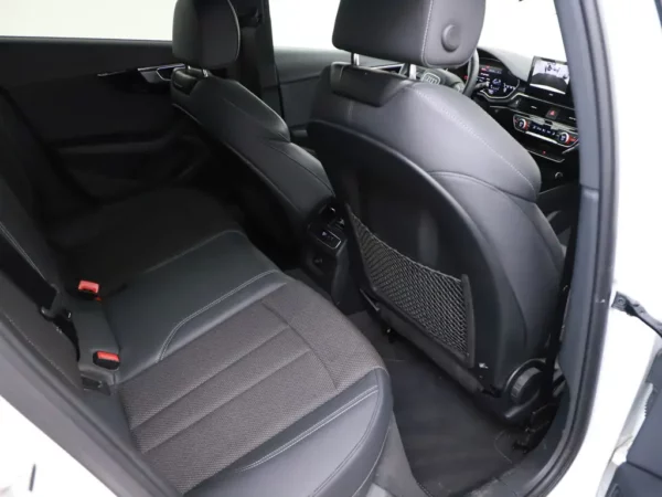 Audi A4 Avant 40 TFSI Quattro 204pk S-Edition Competition