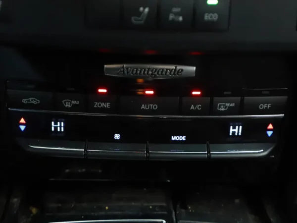 Mercedes-Benz E-Klasse Estate 200 CGI Aut. Business Class Avantgarde Xenon