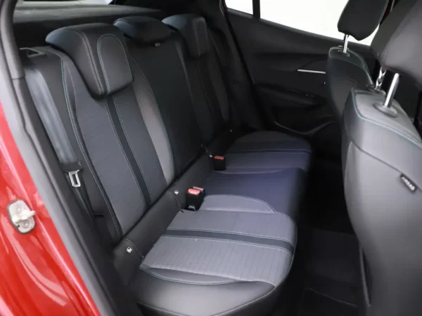 Peugeot 2008 1.2 PureTech Blue Lease Allure
