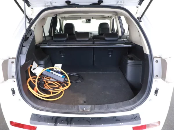 Photo 18 of 28 of JMBXDGG2WEZ002485 Mitsubishi Outlander 2.0 PHEV Instyle+