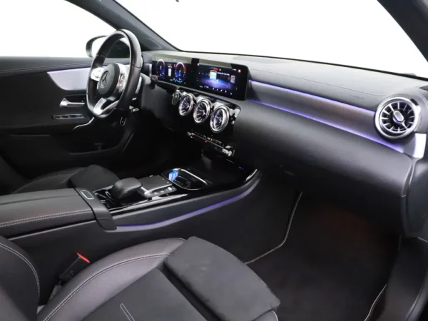 Mercedes-Benz A-Klasse 250e Premium AMG