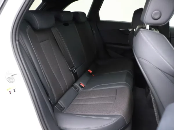 Audi A4 Avant 40 TFSI Quattro 204pk S-Edition Competition