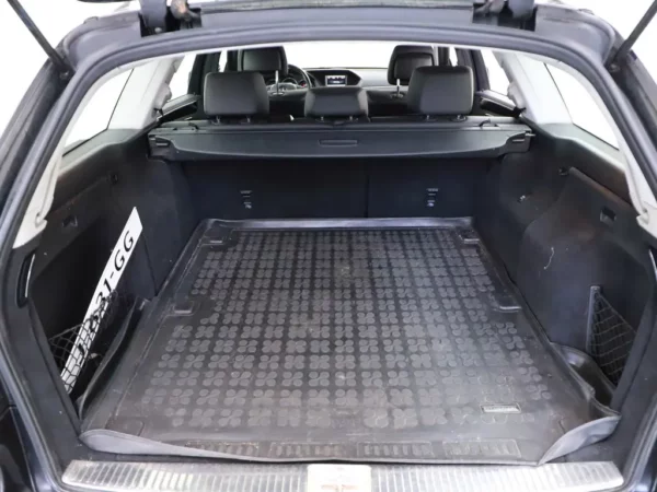 Mercedes-Benz E-Klasse Estate 200 CGI Aut. Business Class Avantgarde Xenon