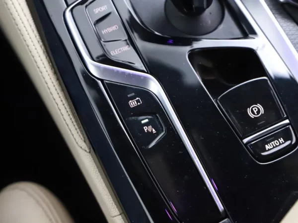 Photo 19 of 31 of WBA31BK000CK42091 BMW 5 Serie 520e Business Edition Plus