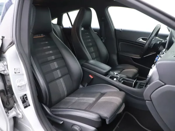 Mercedes-Benz CLA-Klasse Shooting Brake 180 Aut. Urban Ambition