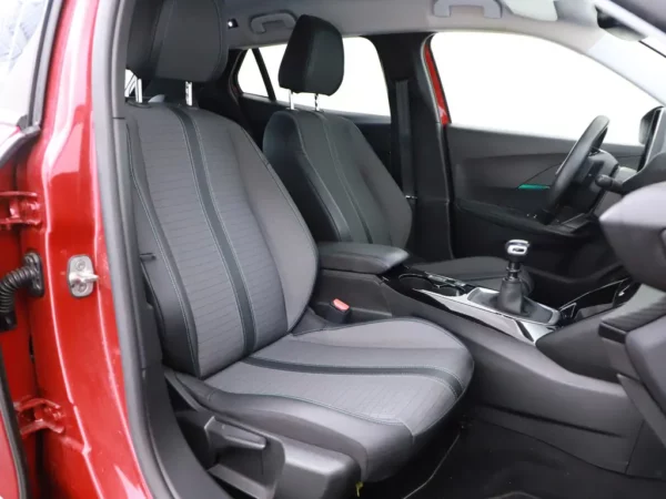 Peugeot 2008 1.2 PureTech Blue Lease Allure