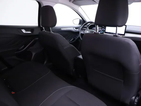 Photo 20 of 27 of WF0NXXGCHNPC45112 Ford Focus 1.0 EcoBoost Hybrid Titanium (5-drs